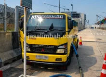 Armada truk tangki Jasa Limbah siap sedot limbah industri